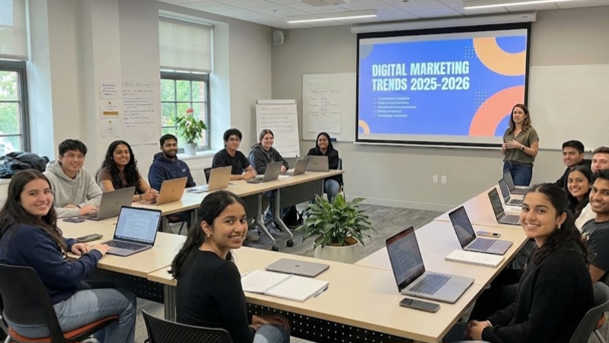 Peserta Gen Z sedang mengikuti pelatihan digital marketing sebagai cara menambah pengalaman menjadi peluang kerja. 